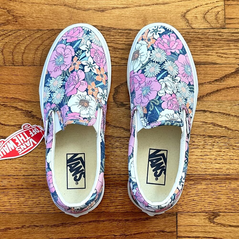 Vans retro floral classic slip on shoes, 7W/5.5M
